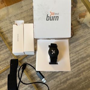 Great condition ORANGE THEORY HEART MONITOR. Pre-owned with box.